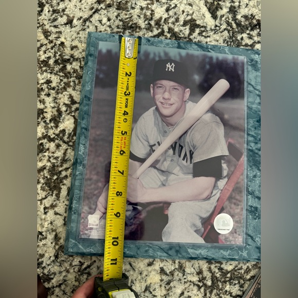 Mickey Mantle Picture Mounted Baseball Card & Plaque - Picture 9 of 12